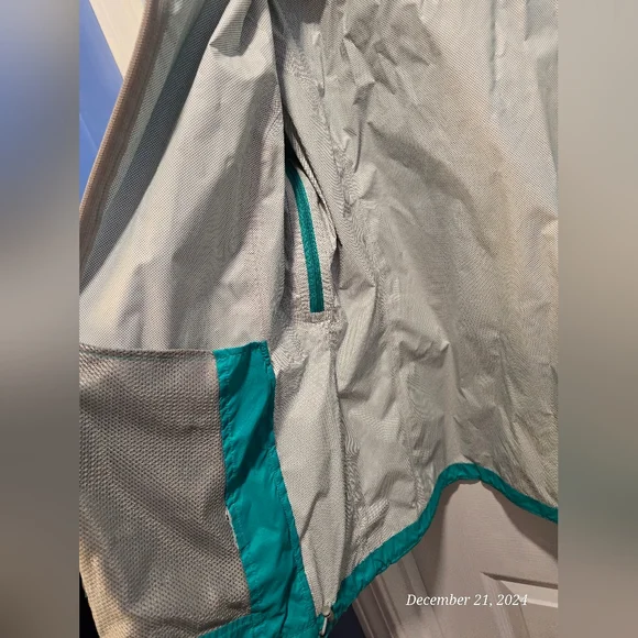 Eddie Bauer Raincoat Windbreaker Women's size MEDIUM, Teal - Picture 7 of 8